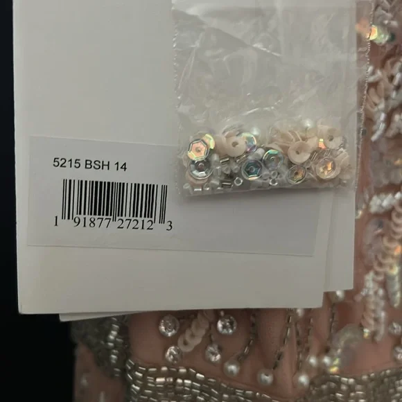 Mac Duggal 5215 NWT V-NECK EMBELLISHED TULLE GOWN - Picture 7 of 7